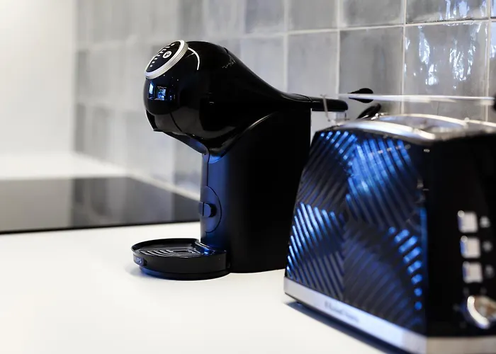 Slavc, Cosy Near The בלד