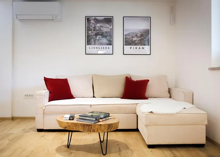 Slavc, Cosy Near The דירה